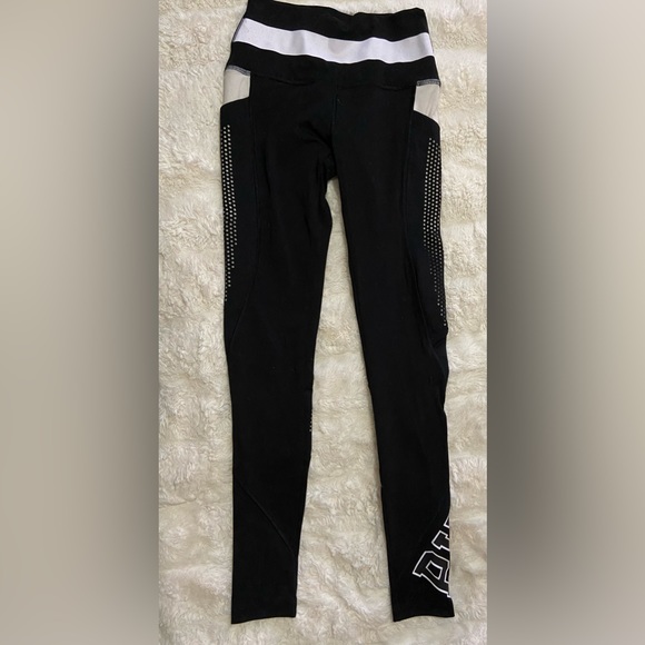 💕PINK Victoria Secret leggings 💕 - Picture 2 of 5